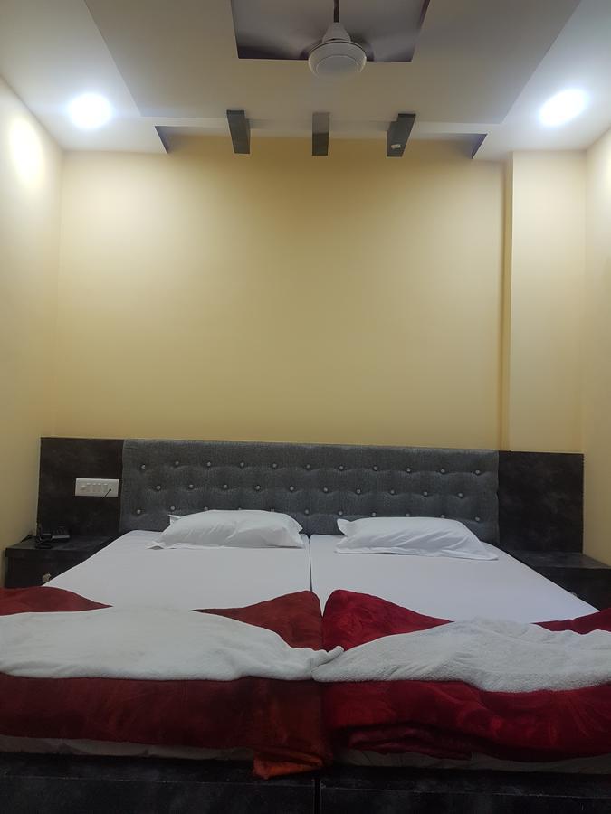 Hotel Grand Palace Gajá Kültér fotó
