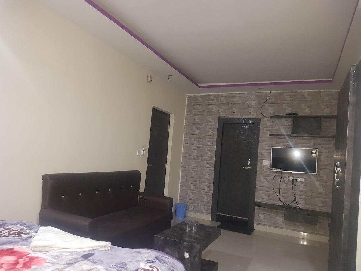 Hotel Grand Palace Gajá Kültér fotó